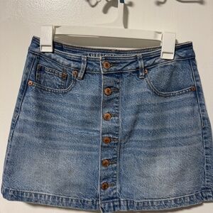 AE Bottom-Front Mini Skirt